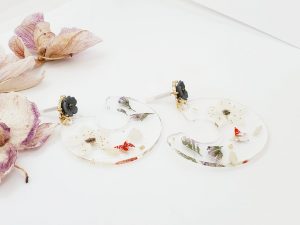 Boucles d'oreilles en résine