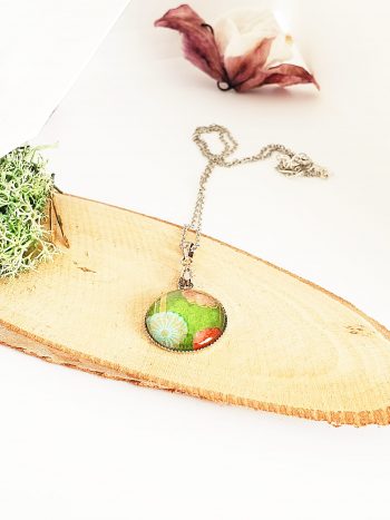 Pendentif rond décoré avec un papier washi japonais vert