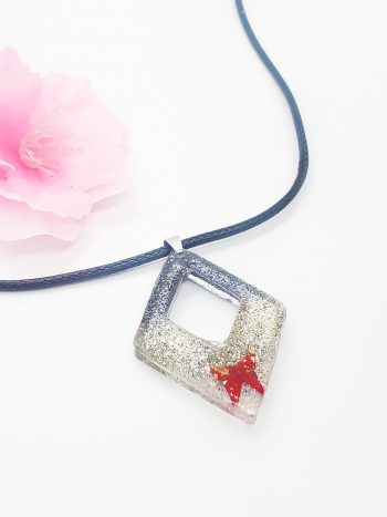 Collier origami grue rouge